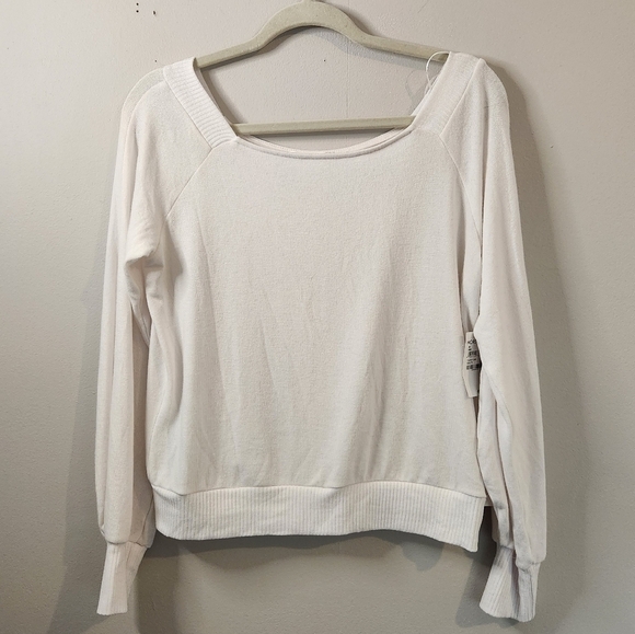 Treasure & Bond Tops - Nordstron Treasure & Bond White Top  Soft as Butter Medium  NWT ✨ Balloon Sleeve